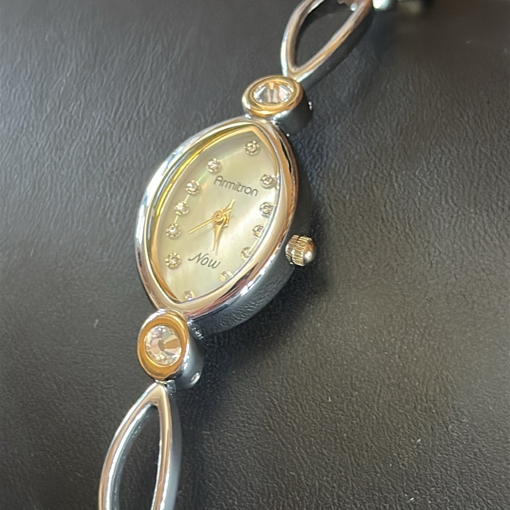 Armitron Now 75/3925TT Mother Of Pearl With Crystals Beautiful Watch